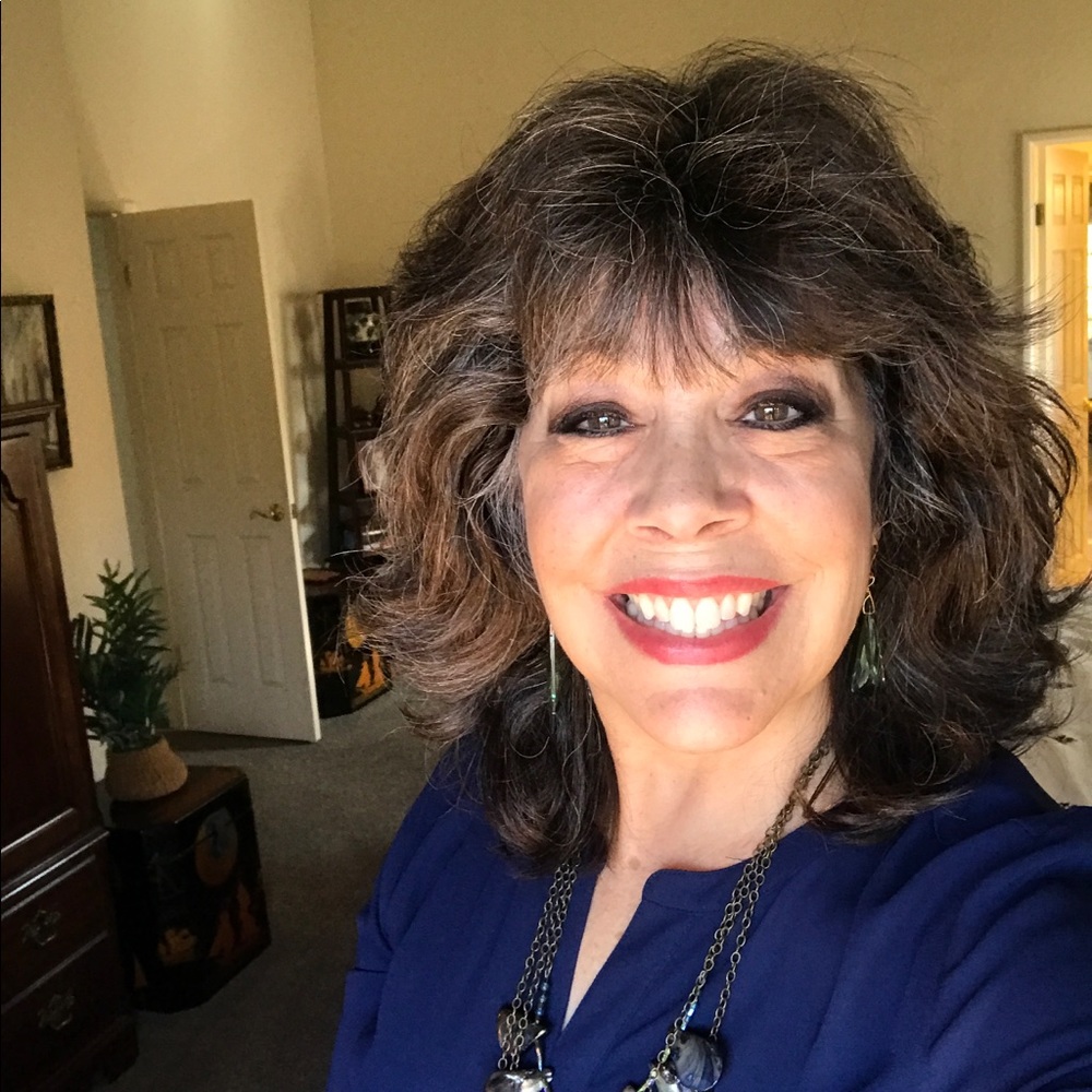 Meet your Posher, Pamela